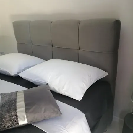 Apartman Lucano Apartment *