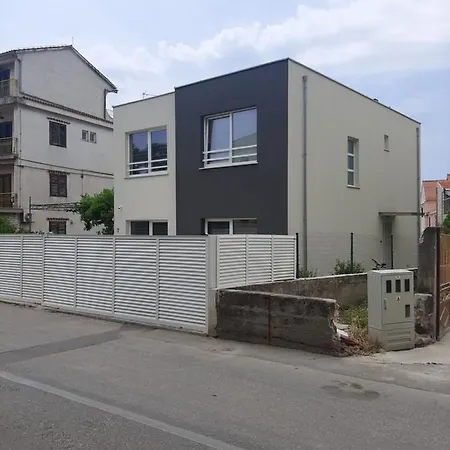 Apartman Lucano *